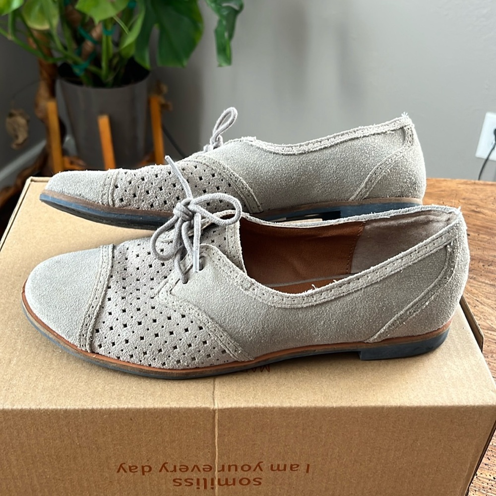 Women’s Oxford, Taupe-Gray 6.5